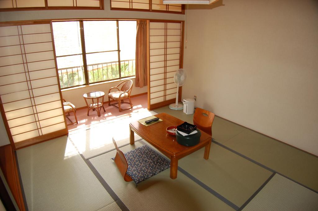 Sawatari Onsen Miyataya Ryokan Nakanojo Bilik gambar